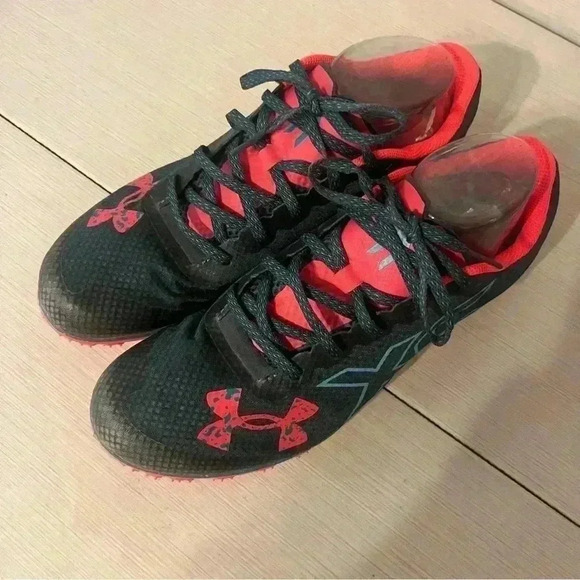 Under Armour Brigade XC Low Spiked Track Running Shoes Sz 10.5 - Picture 8 of 11